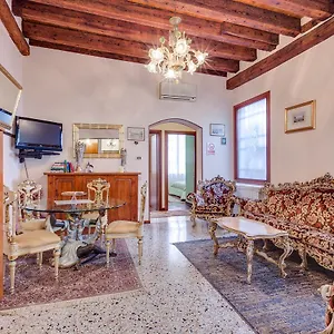 Appartamento San Moisè, Venezia
